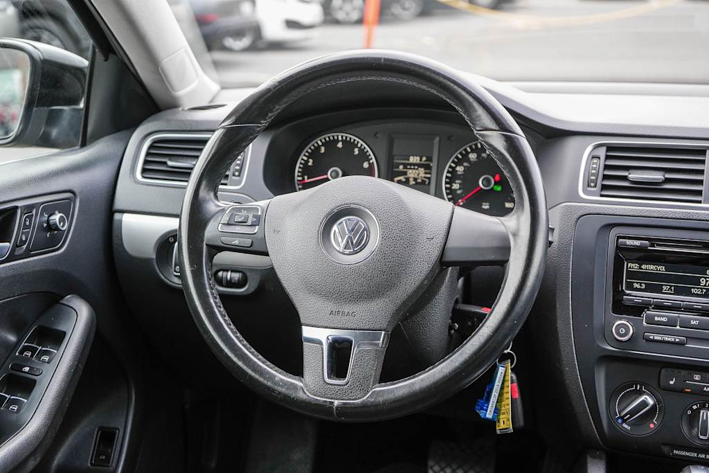 Thumbnail: 2014 Volkswagen Jetta - 12