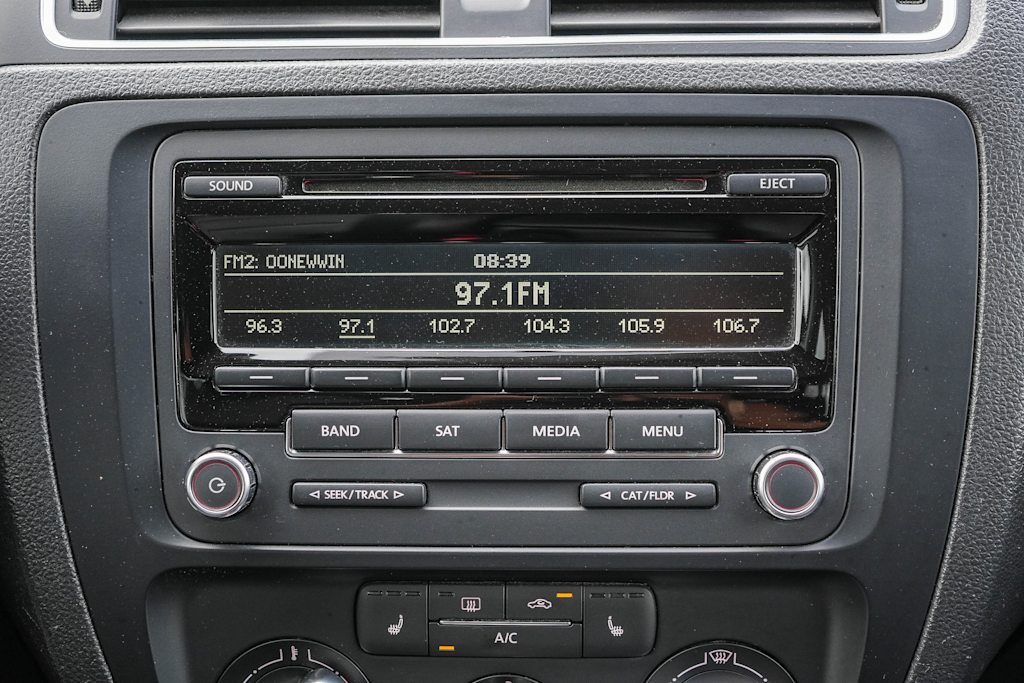 Thumbnail: 2014 Volkswagen Jetta - 13