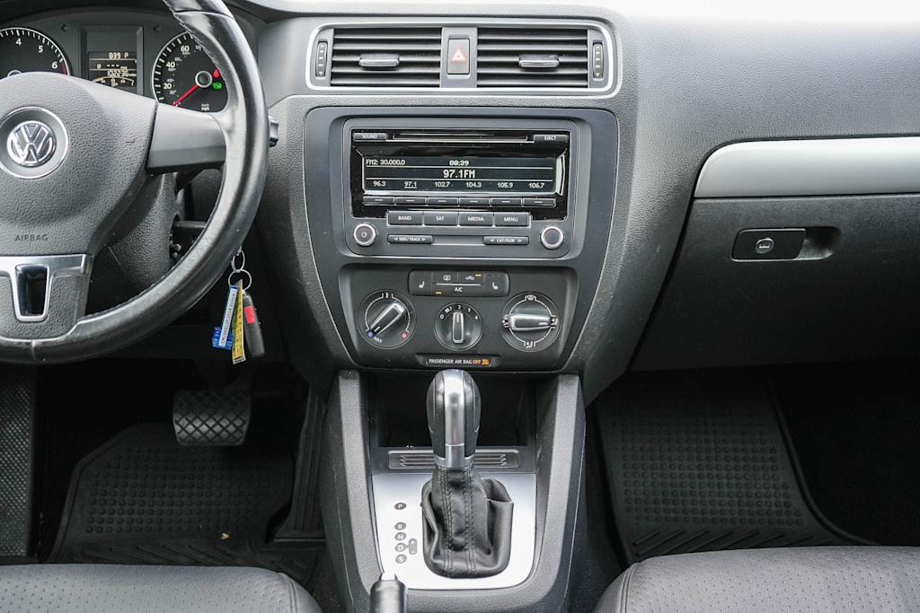 Thumbnail: 2014 Volkswagen Jetta - 8