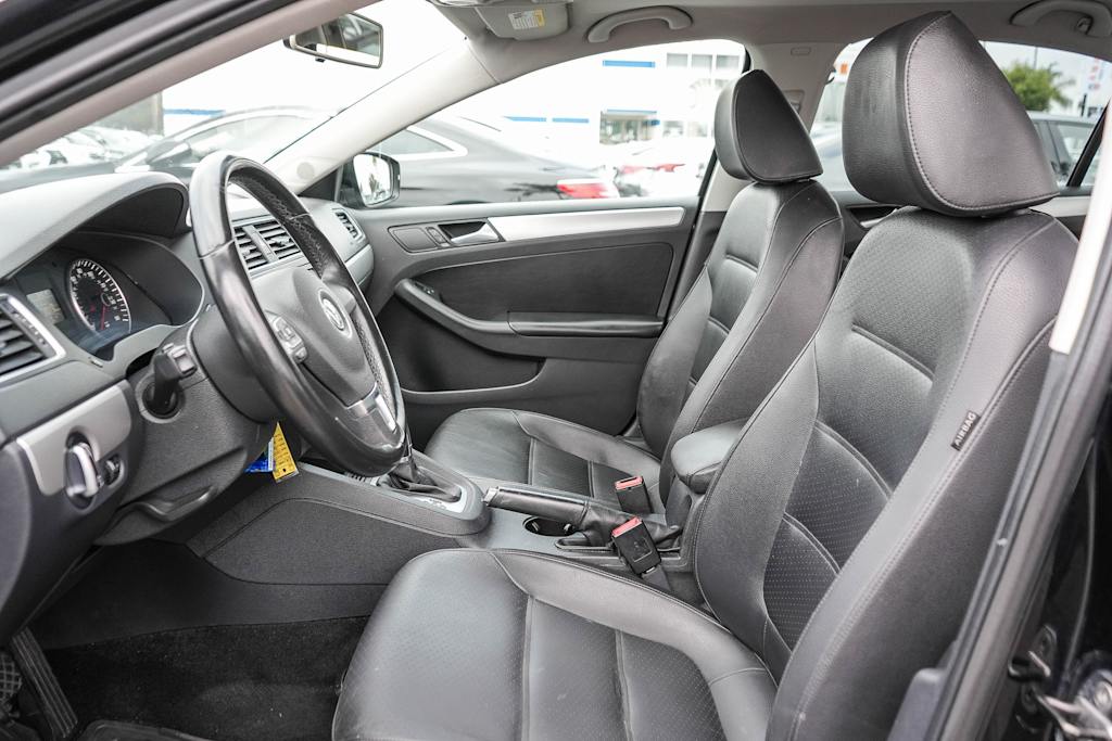 Thumbnail: 2014 Volkswagen Jetta - 10