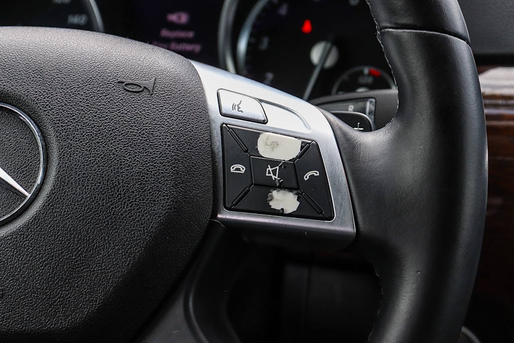 Thumbnail: 2013 Mercedes-Benz M-Class - 27