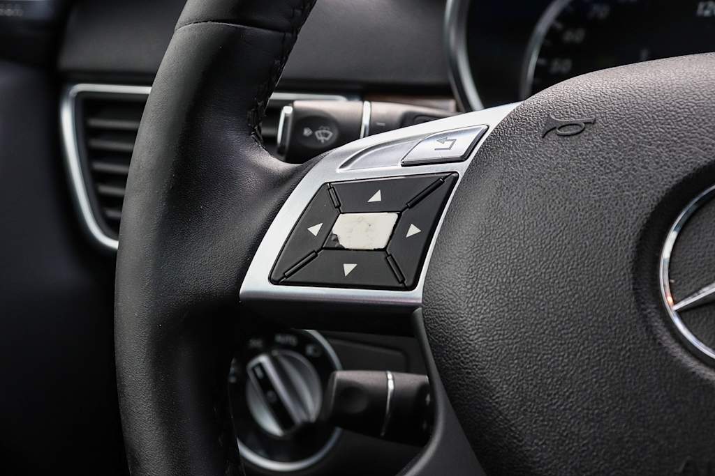 Thumbnail: 2013 Mercedes-Benz M-Class - 26