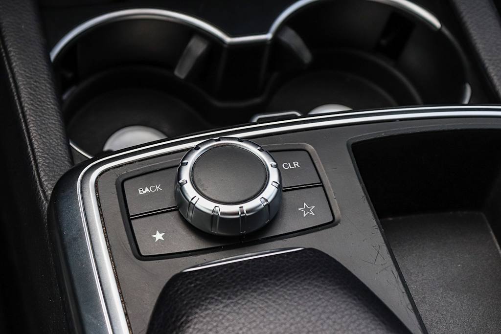 Thumbnail: 2013 Mercedes-Benz M-Class - 13