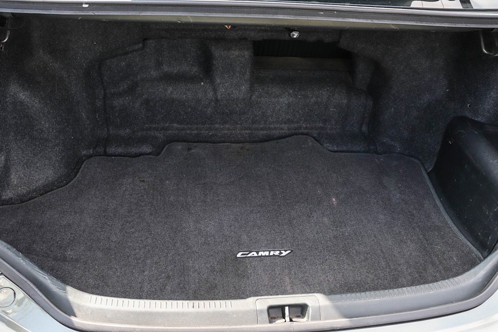 Thumbnail: 2014 Toyota Camry - 16