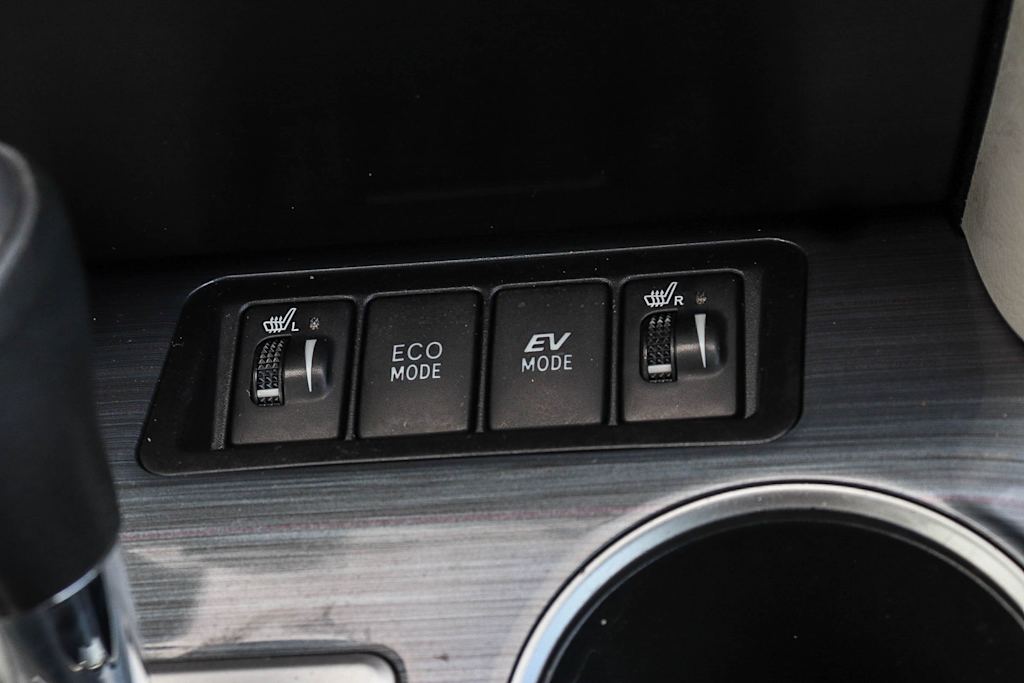 Thumbnail: 2014 Toyota Camry - 28