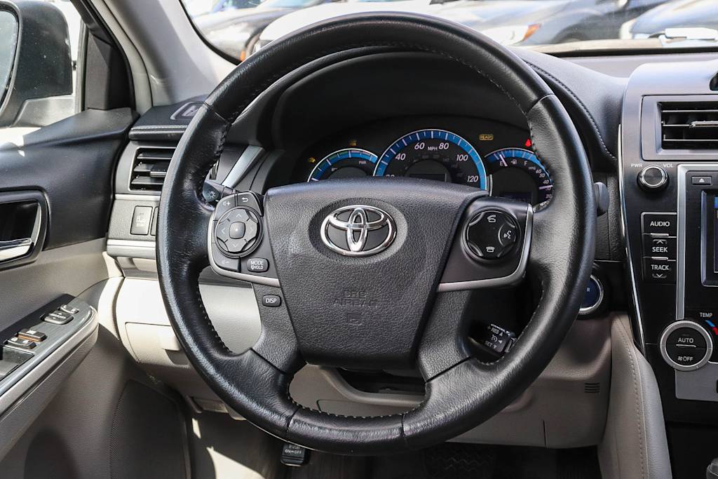 Thumbnail: 2014 Toyota Camry - 9