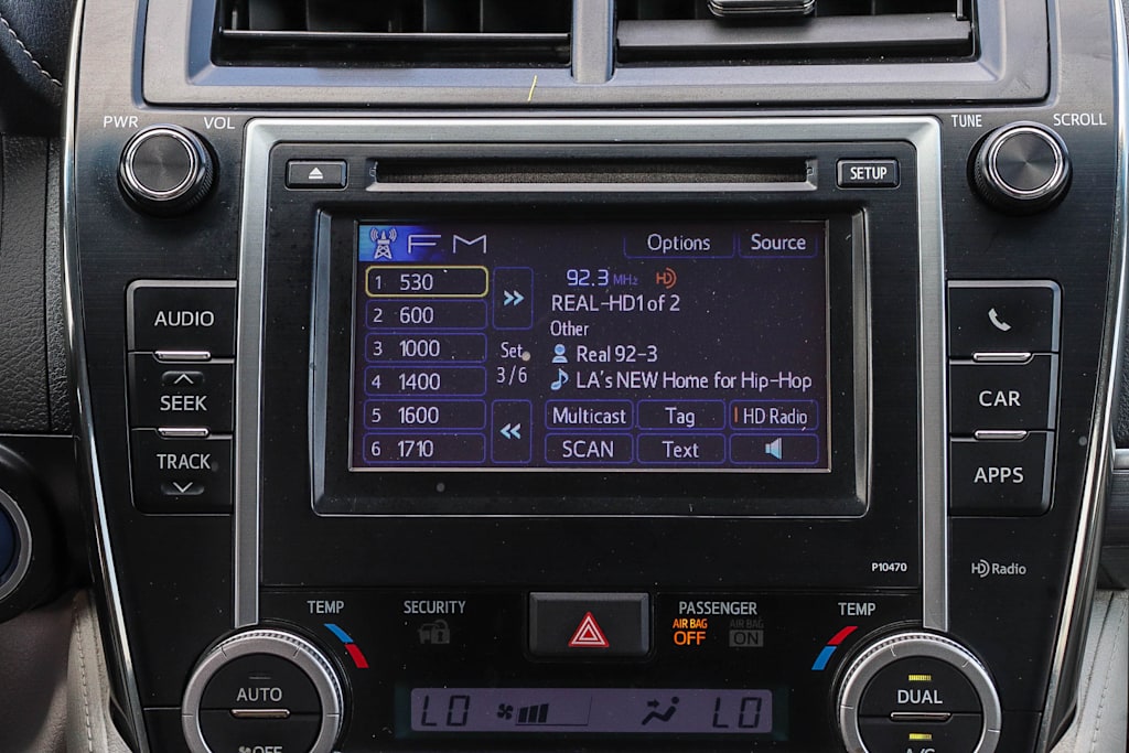 Thumbnail: 2014 Toyota Camry - 24