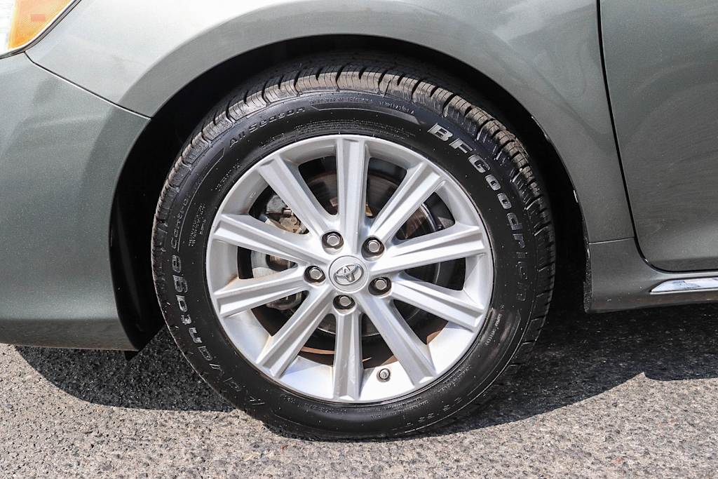 Thumbnail: 2014 Toyota Camry - 23