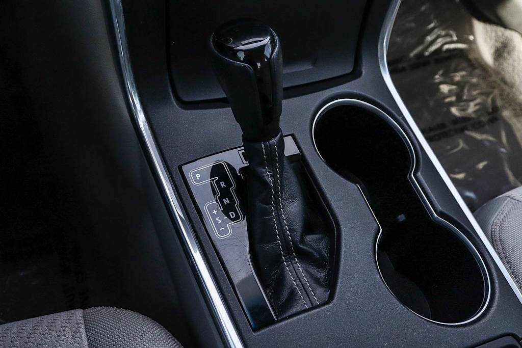 Thumbnail: 2015 Toyota Camry - 14