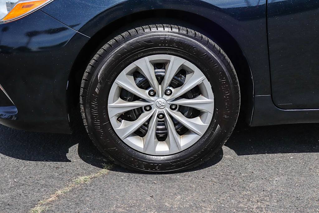 Thumbnail: 2015 Toyota Camry - 22