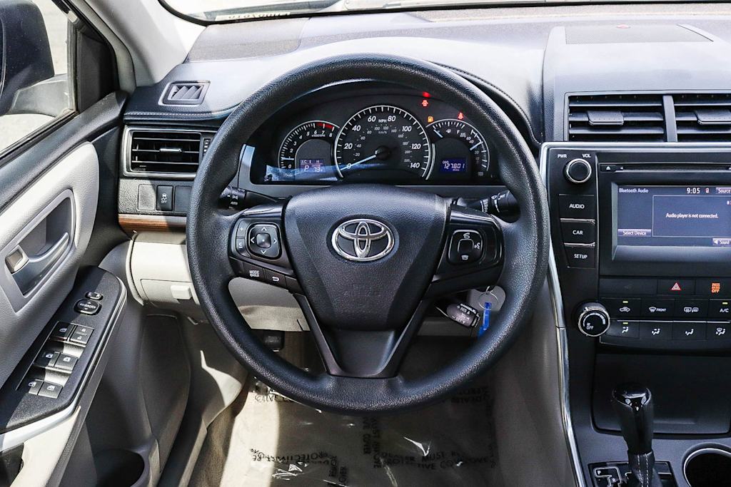 Thumbnail: 2015 Toyota Camry - 9