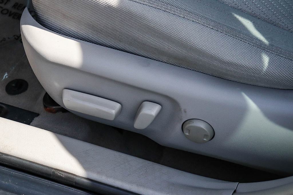 Thumbnail: 2015 Toyota Camry - 28