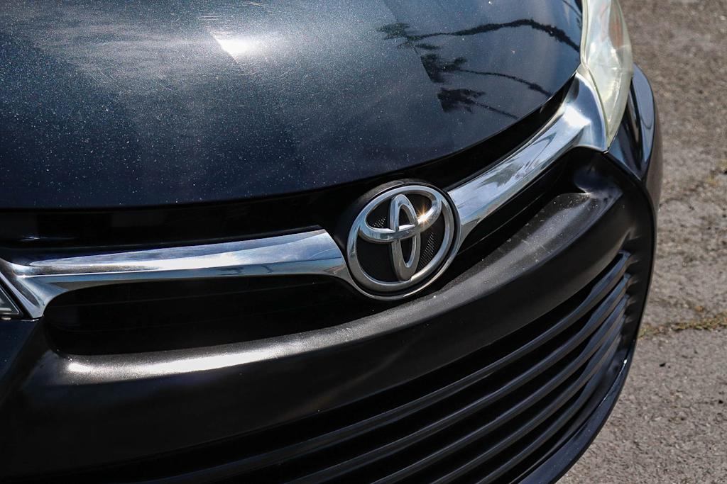 Thumbnail: 2015 Toyota Camry - 6