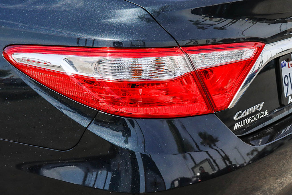 Thumbnail: 2015 Toyota Camry - 20