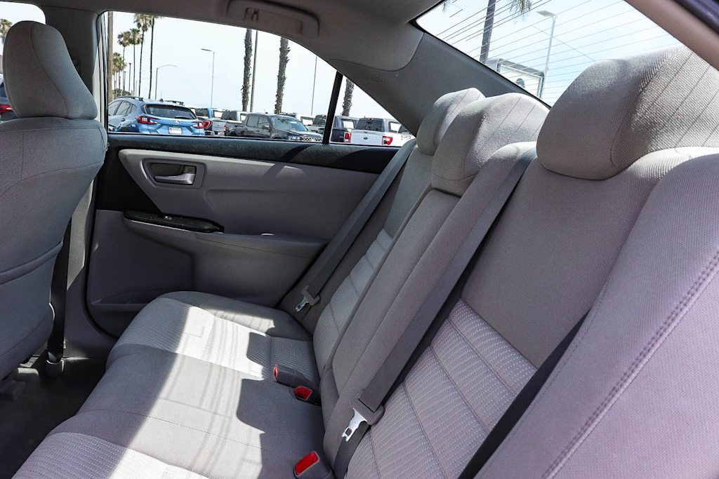 Thumbnail: 2015 Toyota Camry - 12