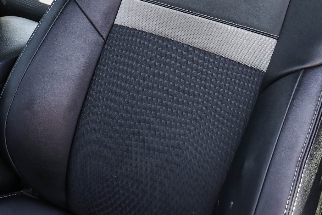 Thumbnail: 2013 Toyota Camry - 10