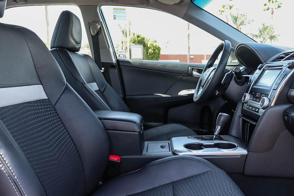 Thumbnail: 2013 Toyota Camry - 9