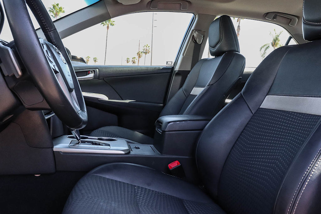 Thumbnail: 2013 Toyota Camry - 27