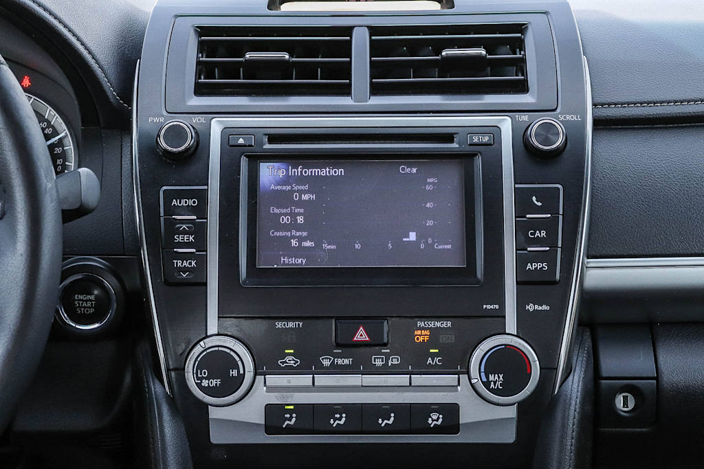 Thumbnail: 2013 Toyota Camry - 12