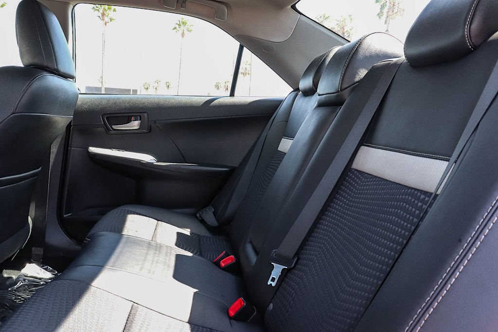 Thumbnail: 2013 Toyota Camry - 11