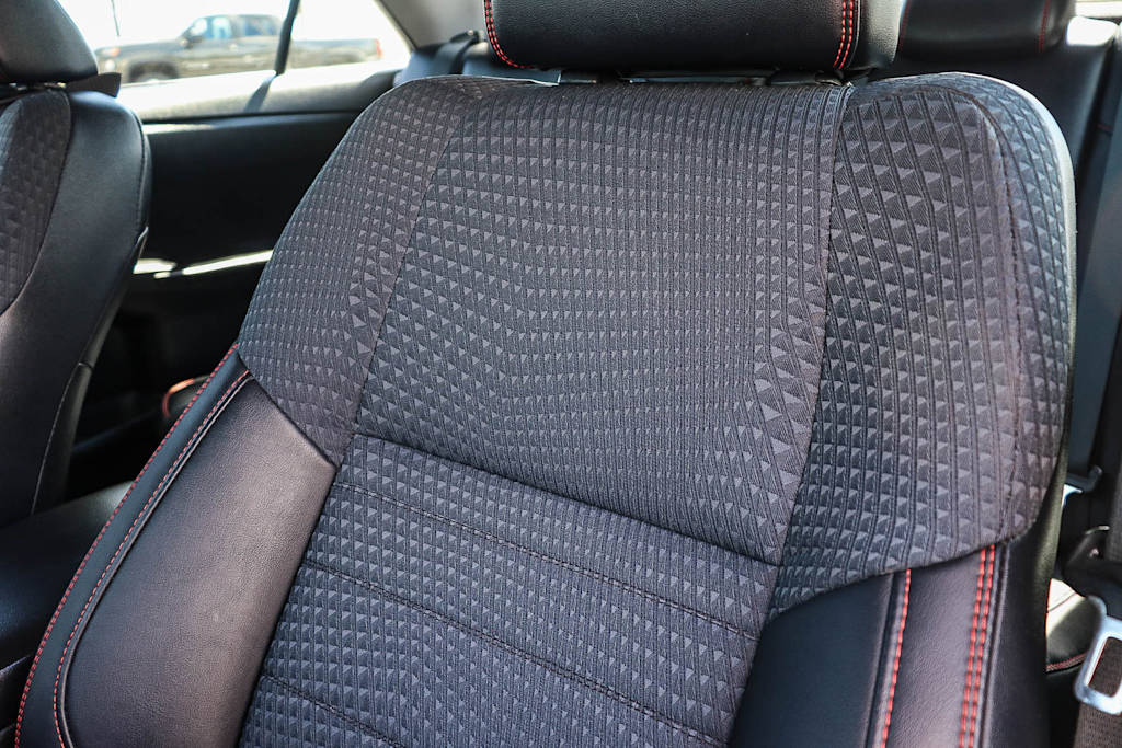 Thumbnail: 2015 Toyota Camry - 31