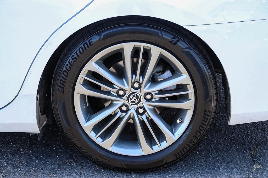 Thumbnail: 2015 Toyota Camry - 7