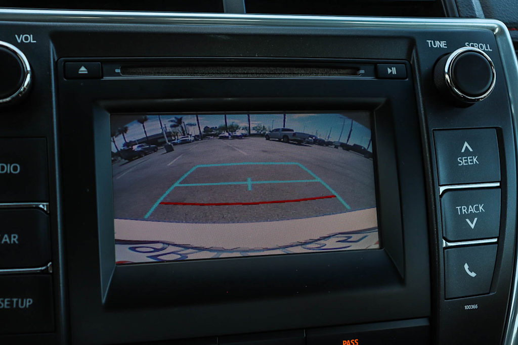 Thumbnail: 2015 Toyota Camry - 30