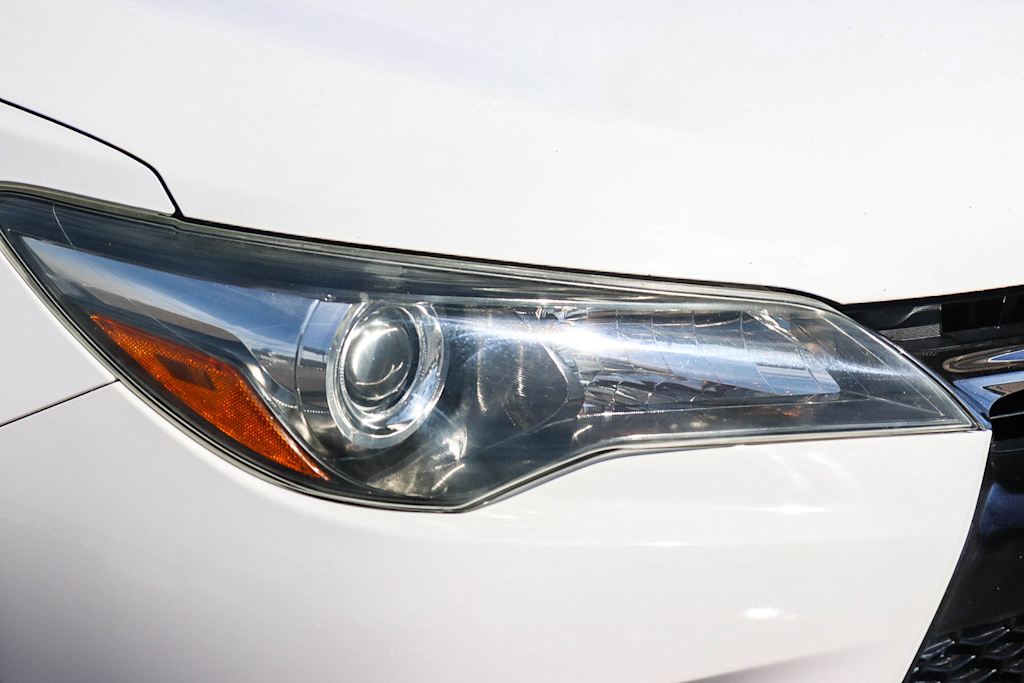 Thumbnail: 2015 Toyota Camry - 18