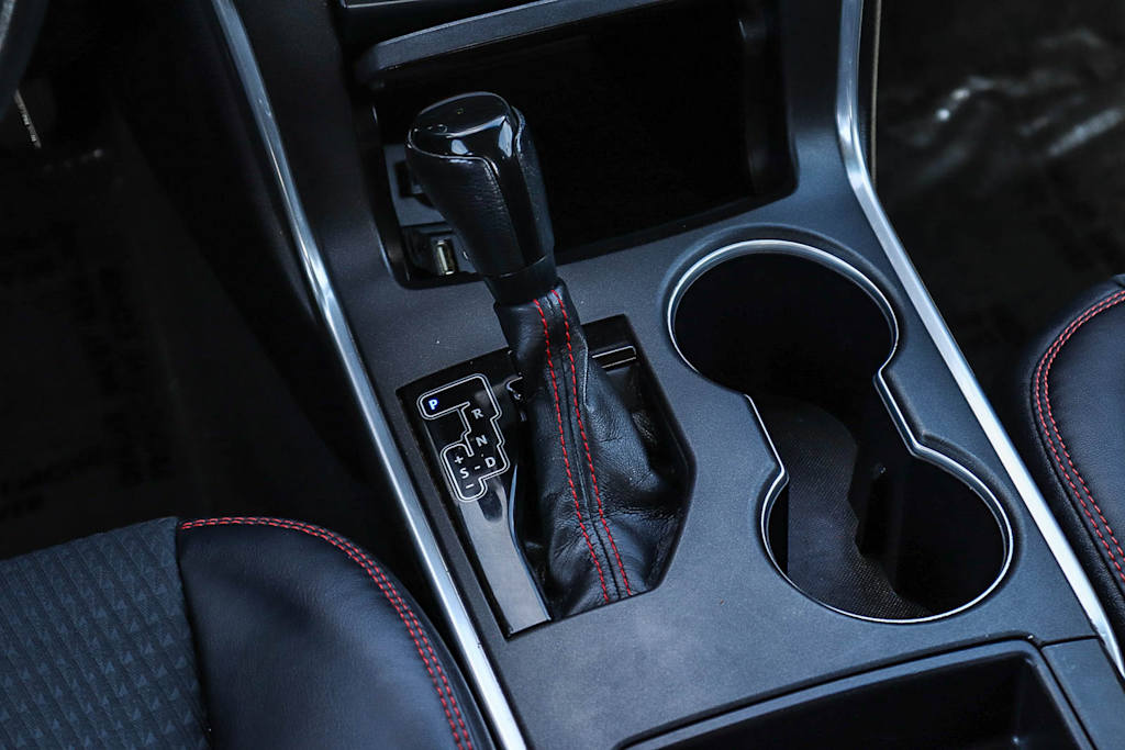 Thumbnail: 2015 Toyota Camry - 14