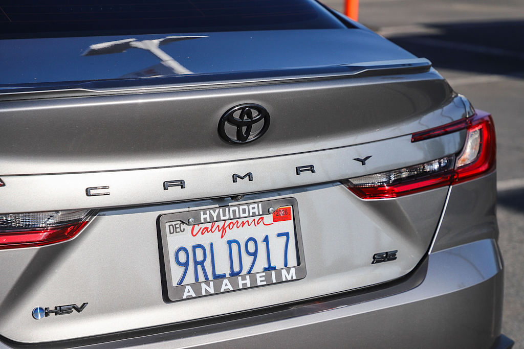 Thumbnail: 2025 Toyota Camry - 21