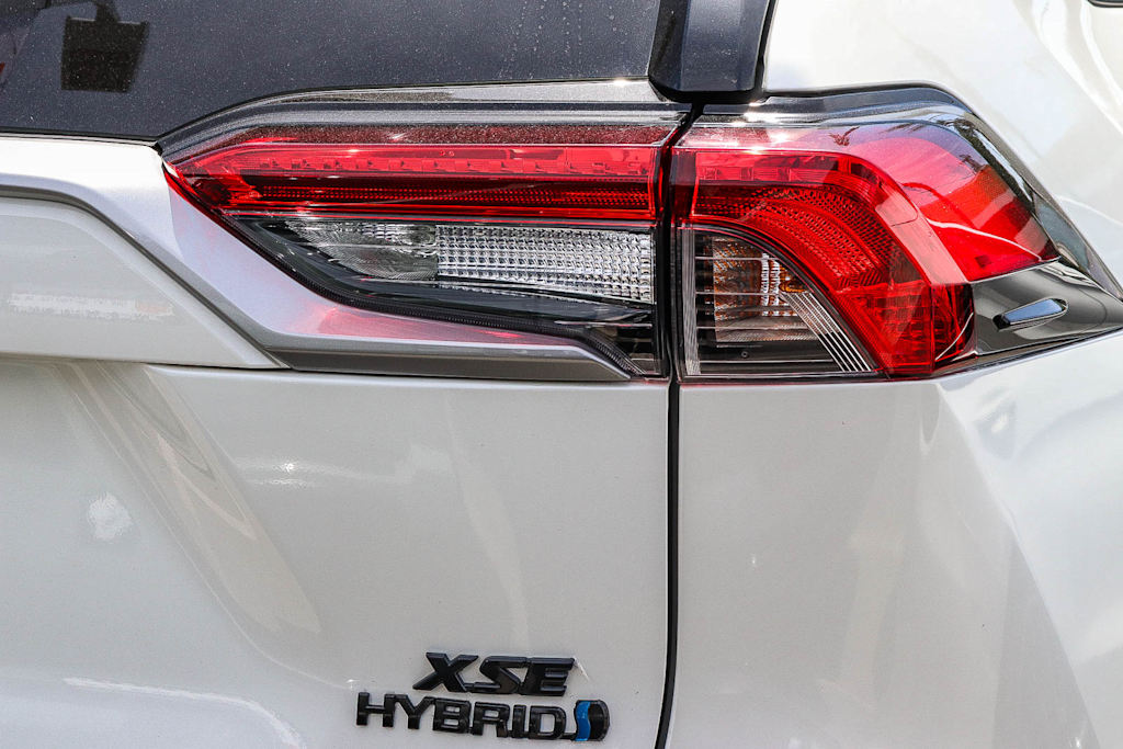Thumbnail: 2022 Toyota RAV4 - 15