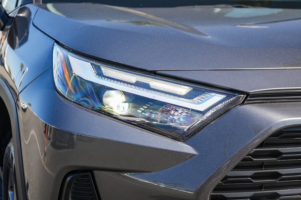Thumbnail: 2025 Toyota RAV4 - 19