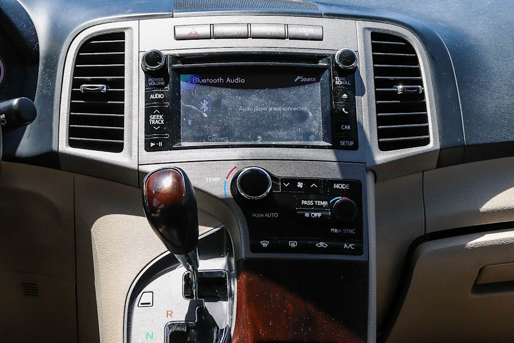 Thumbnail: 2013 Toyota Venza - 12