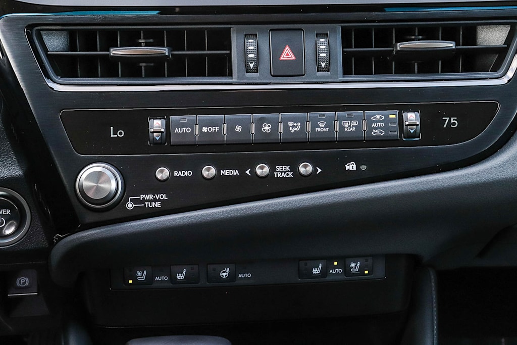 Thumbnail: 2025 Lexus ES - 24