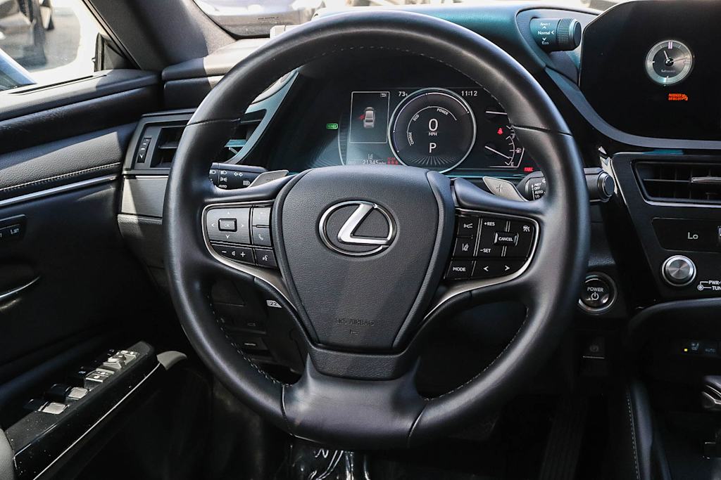Thumbnail: 2025 Lexus ES - 8