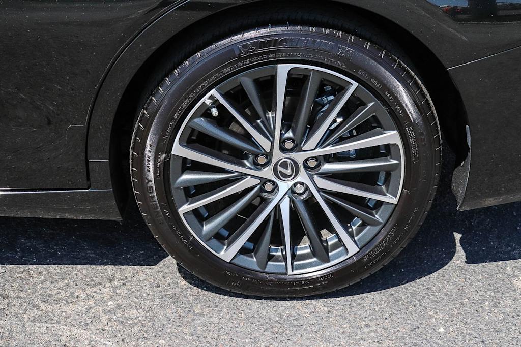 Thumbnail: 2025 Lexus ES - 6