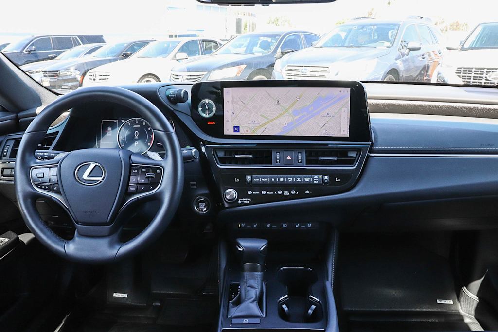 Thumbnail: 2025 Lexus ES - 2