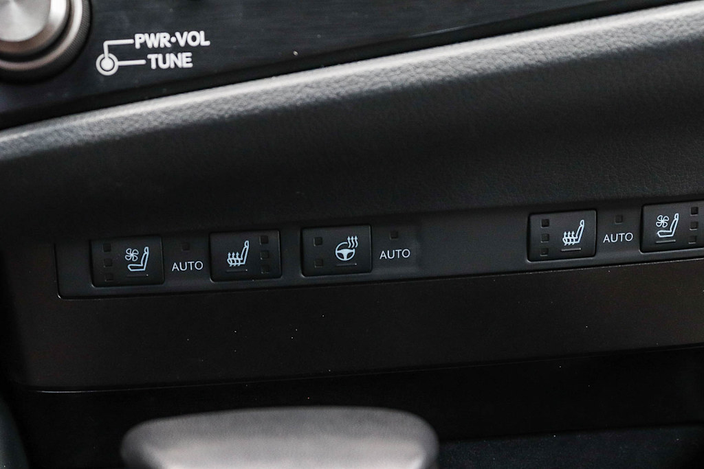 Thumbnail: 2025 Lexus ES - 26
