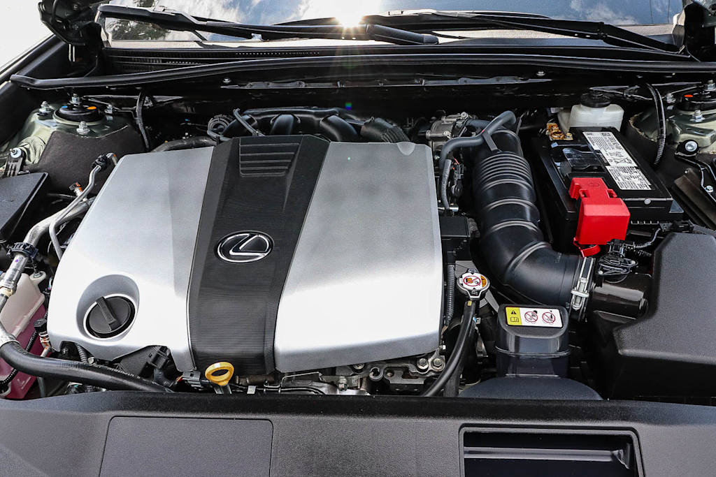 Thumbnail: 2025 Lexus ES - 7