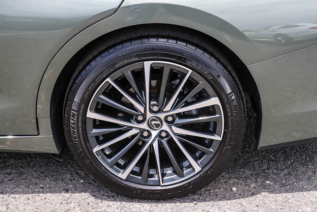 Thumbnail: 2025 Lexus ES - 6