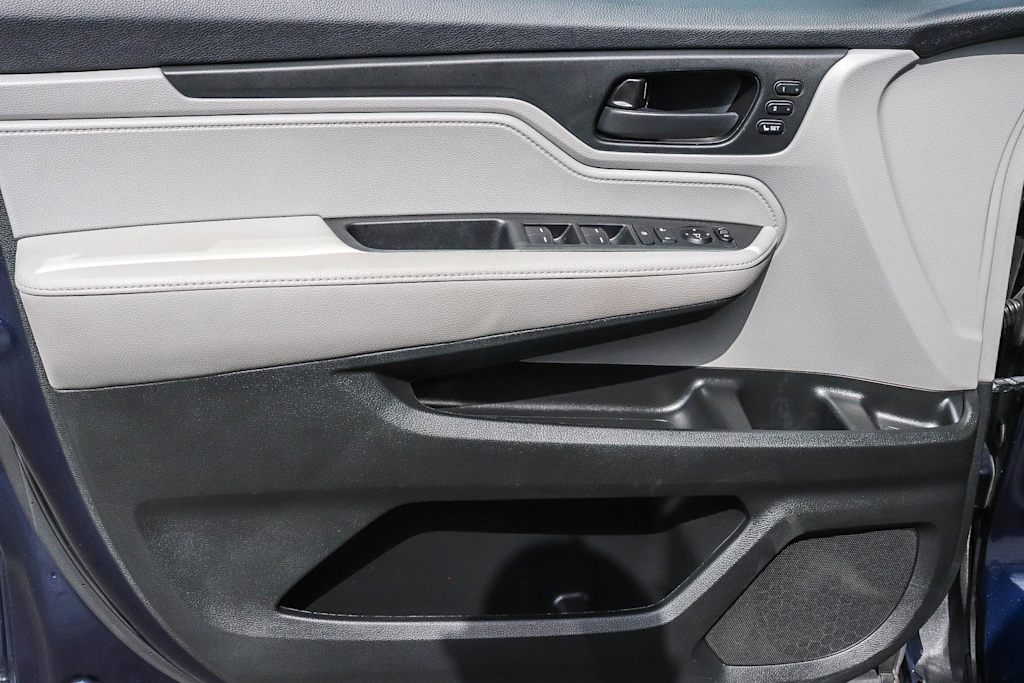 Thumbnail: 2021 Honda Odyssey - 30