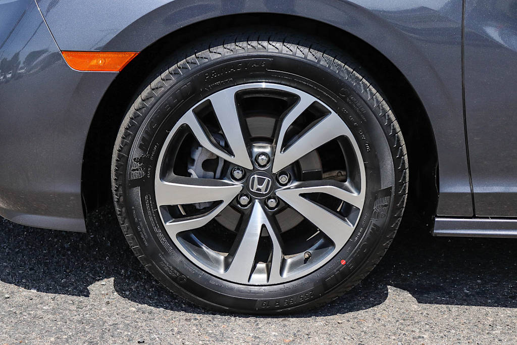 Thumbnail: 2023 Honda Odyssey - 21