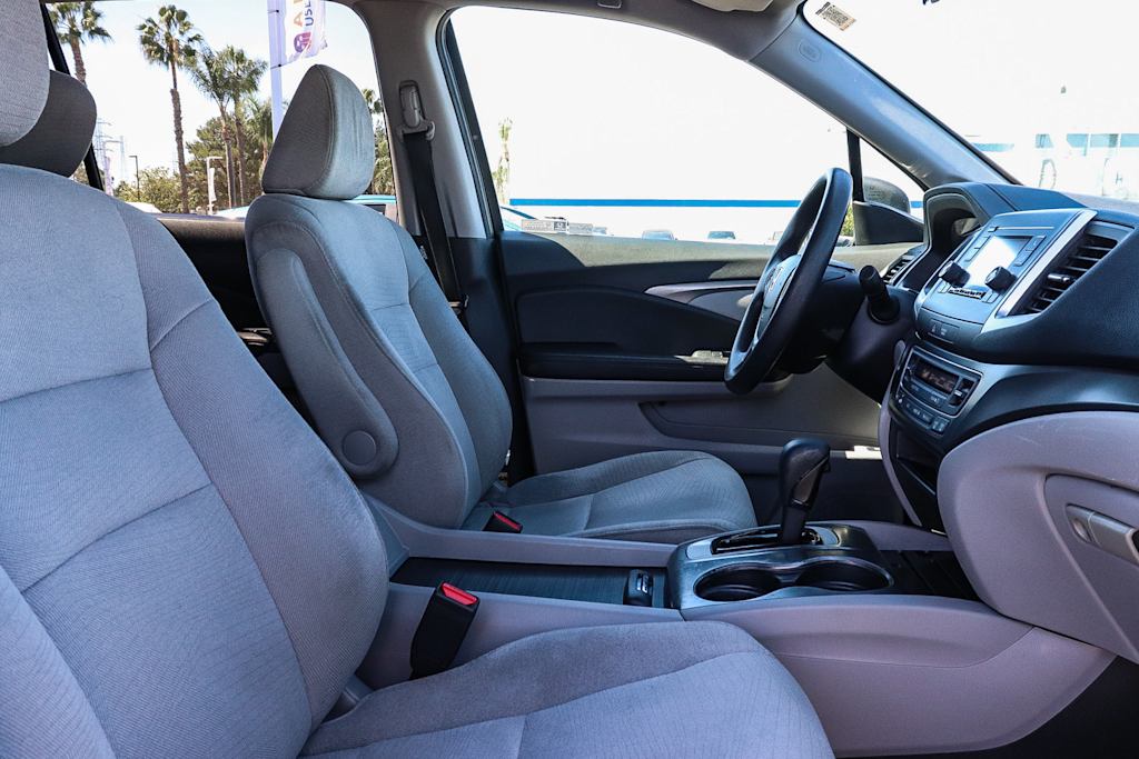 Thumbnail: 2018 Honda Pilot - 9