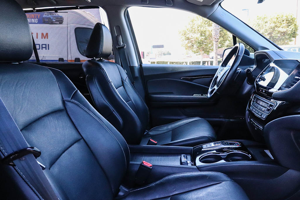 Thumbnail: 2019 Honda Pilot - 10