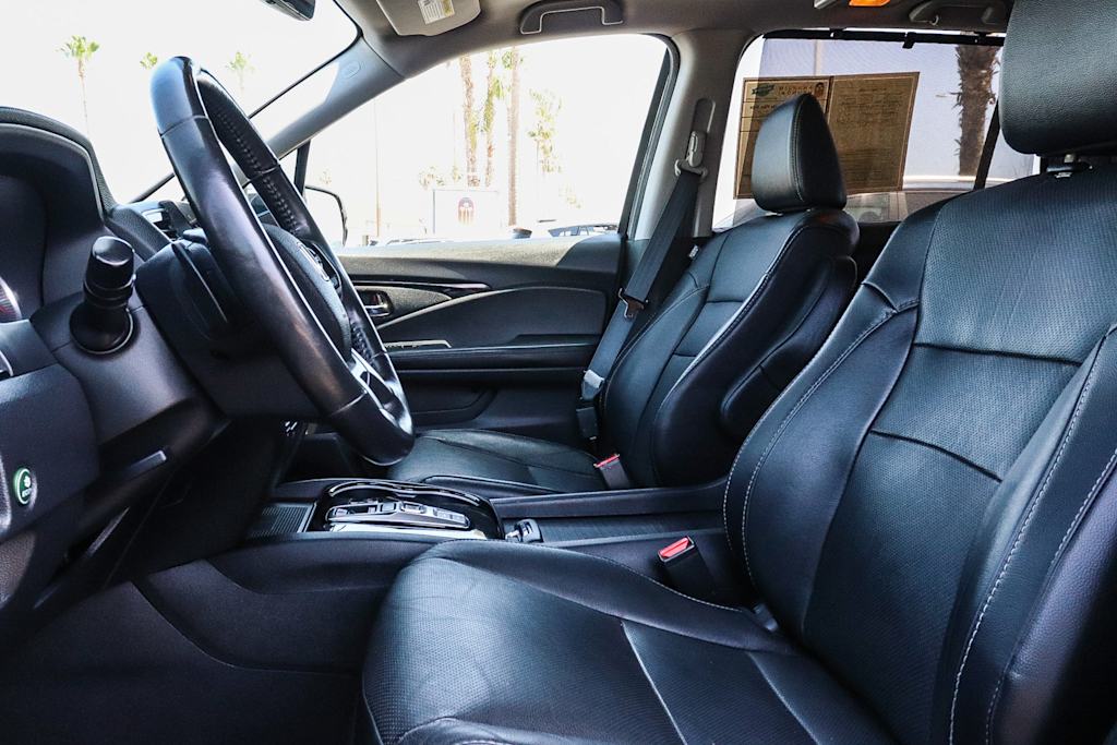 Thumbnail: 2019 Honda Pilot - 11
