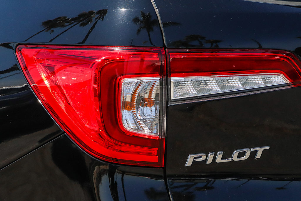 Thumbnail: 2019 Honda Pilot - 20