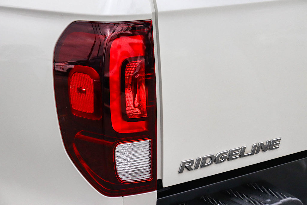 Thumbnail: 2019 Honda Ridgeline - 21