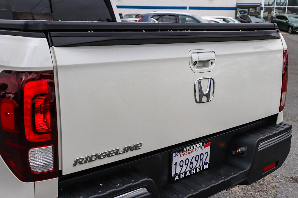Thumbnail: 2019 Honda Ridgeline - 22