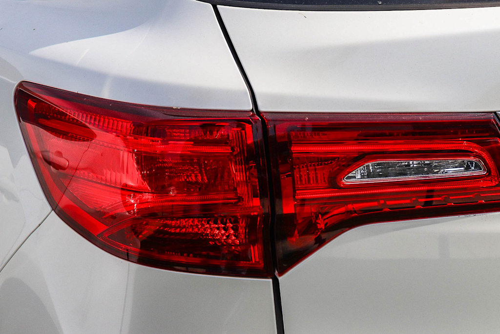 Thumbnail: 2016 Acura MDX - 8