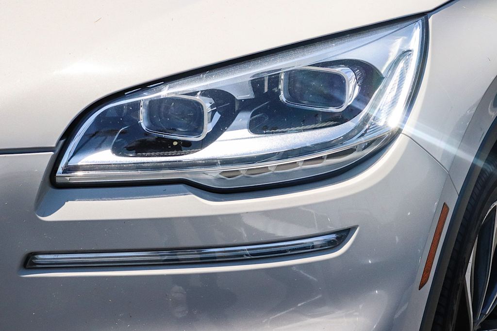 Thumbnail: 2022 Lincoln Aviator - 14